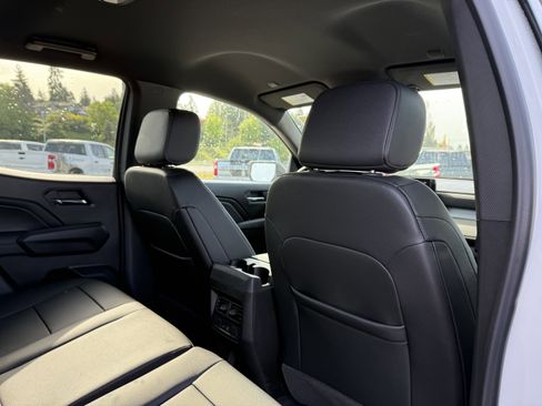 New 2025 Chevrolet Colorado LT w/ LT Convenience Package image 24