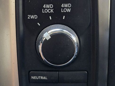 Used 2018 RAM 2500 Big Horn image 31