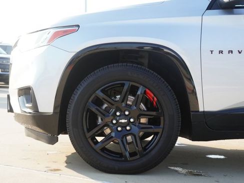 Used 2021 Chevrolet Traverse Premier w/ Redline Edition AWD/4WD image 5