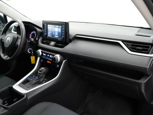 Used 2022 Toyota RAV4 LE image 63