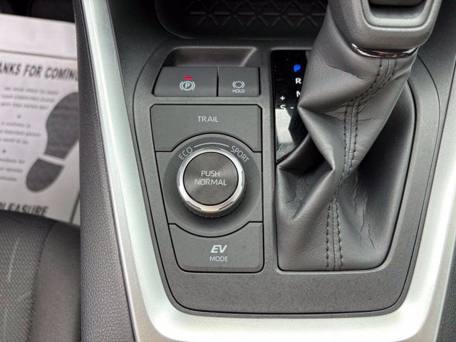 Used 2025 Toyota RAV4 XLE w/ Convenience Package AWD/4WD image 20