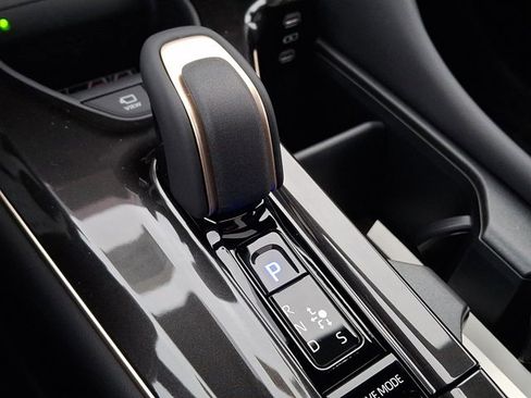 New 2026 Toyota Crown Signia image 14