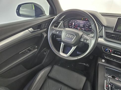 Used 2020 Audi Q5 2.0T Titanium Premium Plus w/ Premium Plus Package AWD/4WD image 37