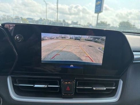 Used 2024 Chevrolet TrailBlazer LT image 31