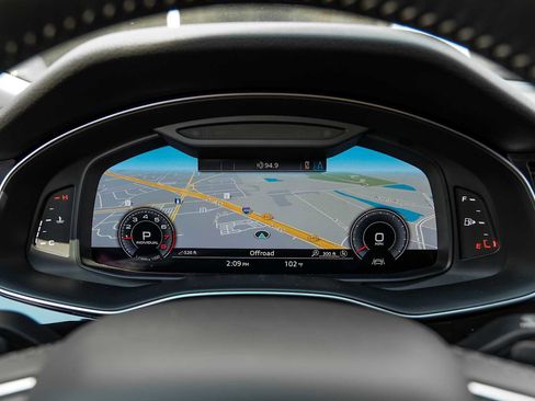 Used 2020 Audi Q8 Premium Plus w/ Premium Plus Package image 19