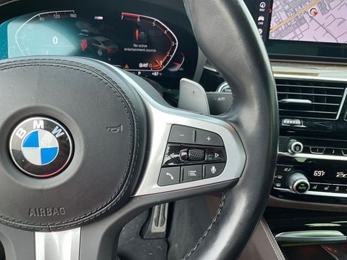 Used 2022 BMW 530i xDrive w/ M Sport Package AWD/4WD image 11