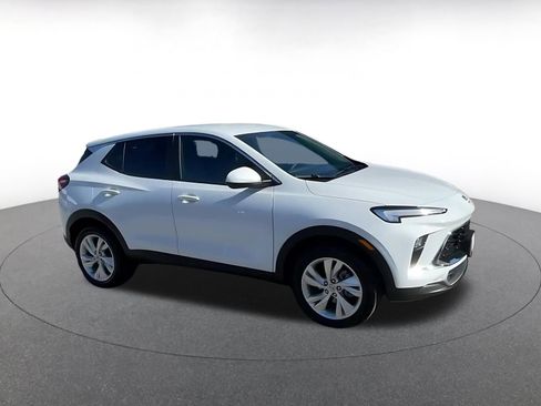 Used 2025 Buick Encore GX Preferred image 2