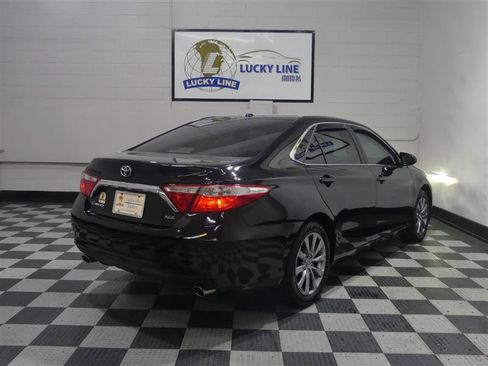 Used 2016 Toyota Camry XLE FWD image 10