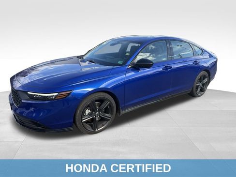 Used 2025 Honda Accord Sport image 3
