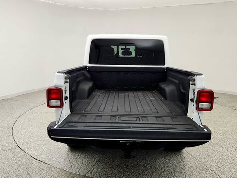 Used 2023 Jeep Gladiator Overland image 22