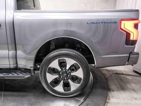 Used 2022 Ford F150 Lightning Platinum AWD/4WD image 9