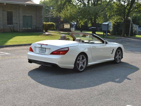 Used 2016 Mercedes-Benz SL 550 image 17