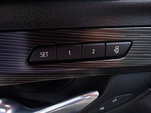 Used 2021 GMC Terrain SLT w/ Infotainment Package II AWD/4WD image 16