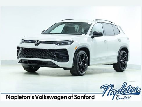 New 2026 Volkswagen Tiguan SE R-Line FWD image 1