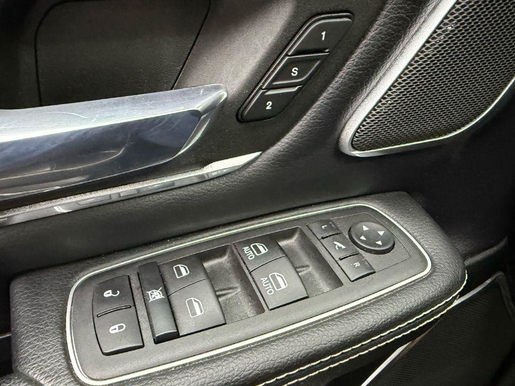 Used 2022 RAM 1500 Laramie AWD/4WD image 11