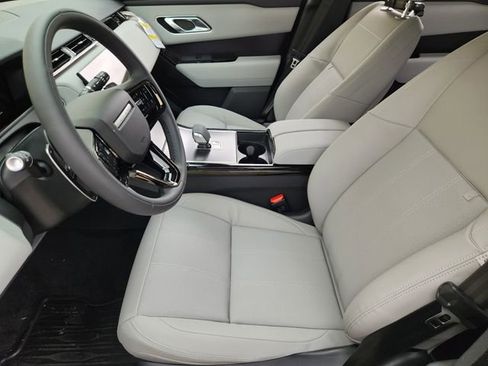 New 2026 Land Rover Range Rover Velar Dynamic SE image 9