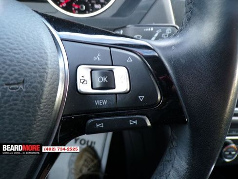 Used 2019 Volkswagen Tiguan SE image 37