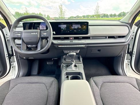 New 2027 Kia Seltos S AWD/4WD image 3
