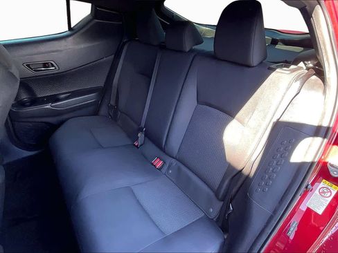 Used 2018 Toyota C-HR XLE image 21