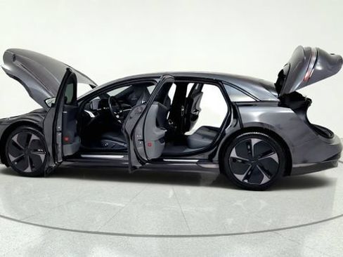 Used 2024 Lucid Air Touring AWD/4WD image 15