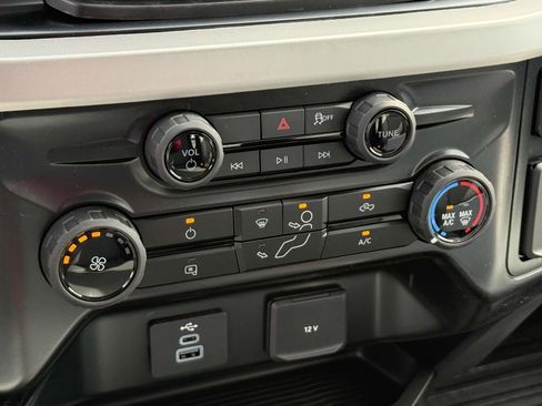 New 2025 Ford F550 4x4 Crew Cab Super Duty image 14