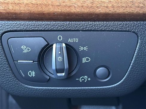 Used 2022 Audi Q5 2.0T Premium Plus w/ Premium Plus Package image 21