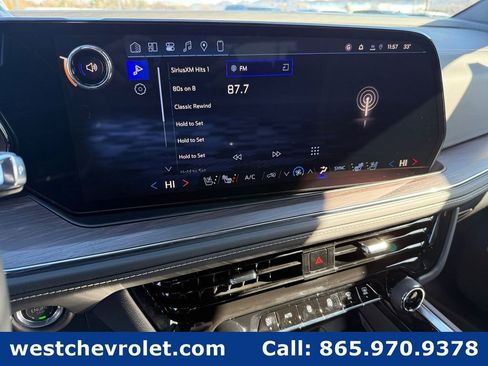 New 2026 Chevrolet Suburban Premier image 16