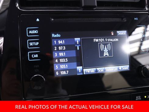 Used 2019 Toyota Prius XLE FWD image 7
