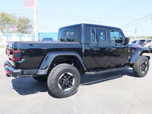 Used 2020 Jeep Gladiator Rubicon image 2