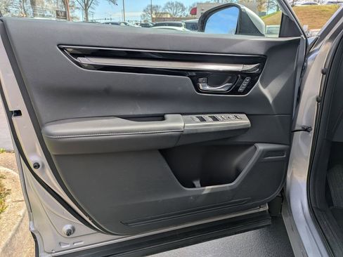 Used 2025 Honda CR-V EX-L image 11