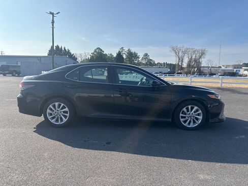 Used 2024 Toyota Camry LE image 6