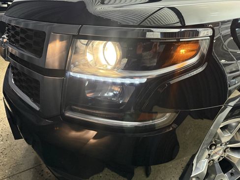 Used 2018 Chevrolet Suburban LT image 35