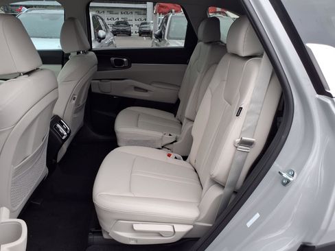 New 2026 Kia Sorento EX w/ EX Premium Package FWD image 4