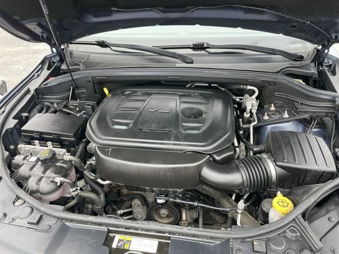 Used 2020 Dodge Durango SXT image 41