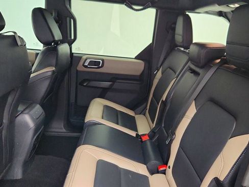 Used 2024 Ford Bronco Wildtrak image 20