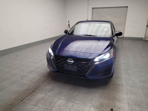Used 2023 Nissan Altima 2.5 SR FWD image 15