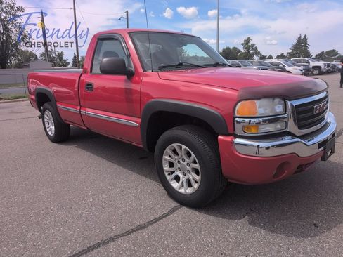 Used 2005 GMC Sierra 1500 SLE w/ Light Duty Power Package AWD/4WD image 4