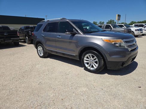 Used 2012 Ford Explorer XLT AWD/4WD image 1