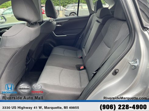 Used 2025 Toyota RAV4 XLE AWD/4WD image 24