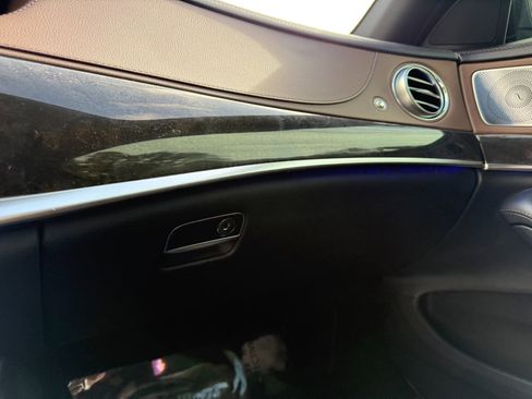 Used 2017 Mercedes-Benz S 550 Sedan image 38