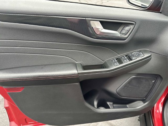 Used 2024 Ford Escape ST-Line w/ Tech Pack #1 AWD/4WD image 19