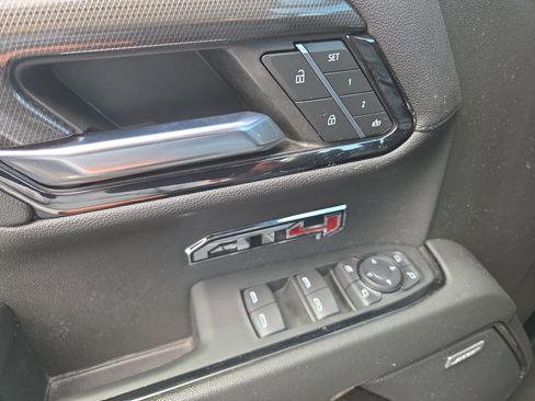 Used 2024 GMC Sierra 1500 AT4 w/ Technology Package AWD/4WD image 30