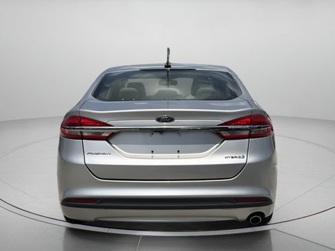 Used 2018 Ford Fusion S FWD image 4
