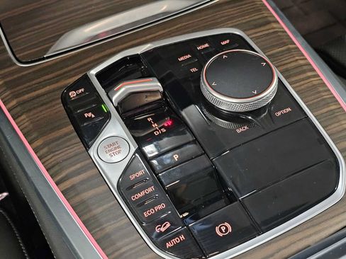 Used 2026 BMW X5 xDrive40i w/ M Sport Package AWD/4WD image 18