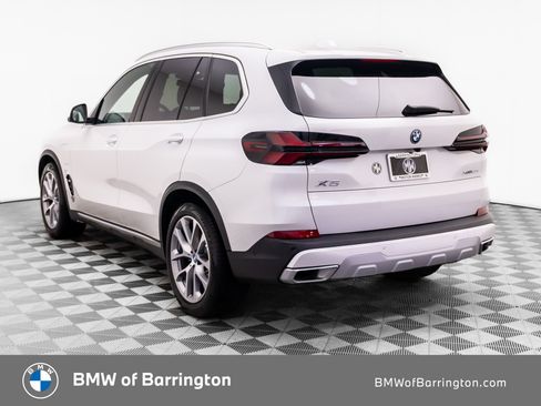 Used 2024 BMW X5 xDrive50e w/ Parking Assistance Package AWD/4WD image 3