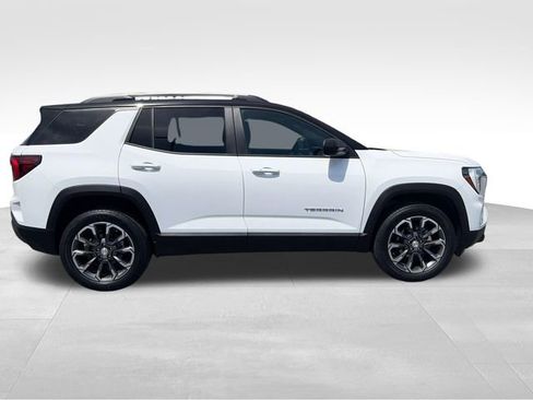 Used 2025 GMC Terrain Elevation w/ Elevation Premium Package AWD/4WD image 8