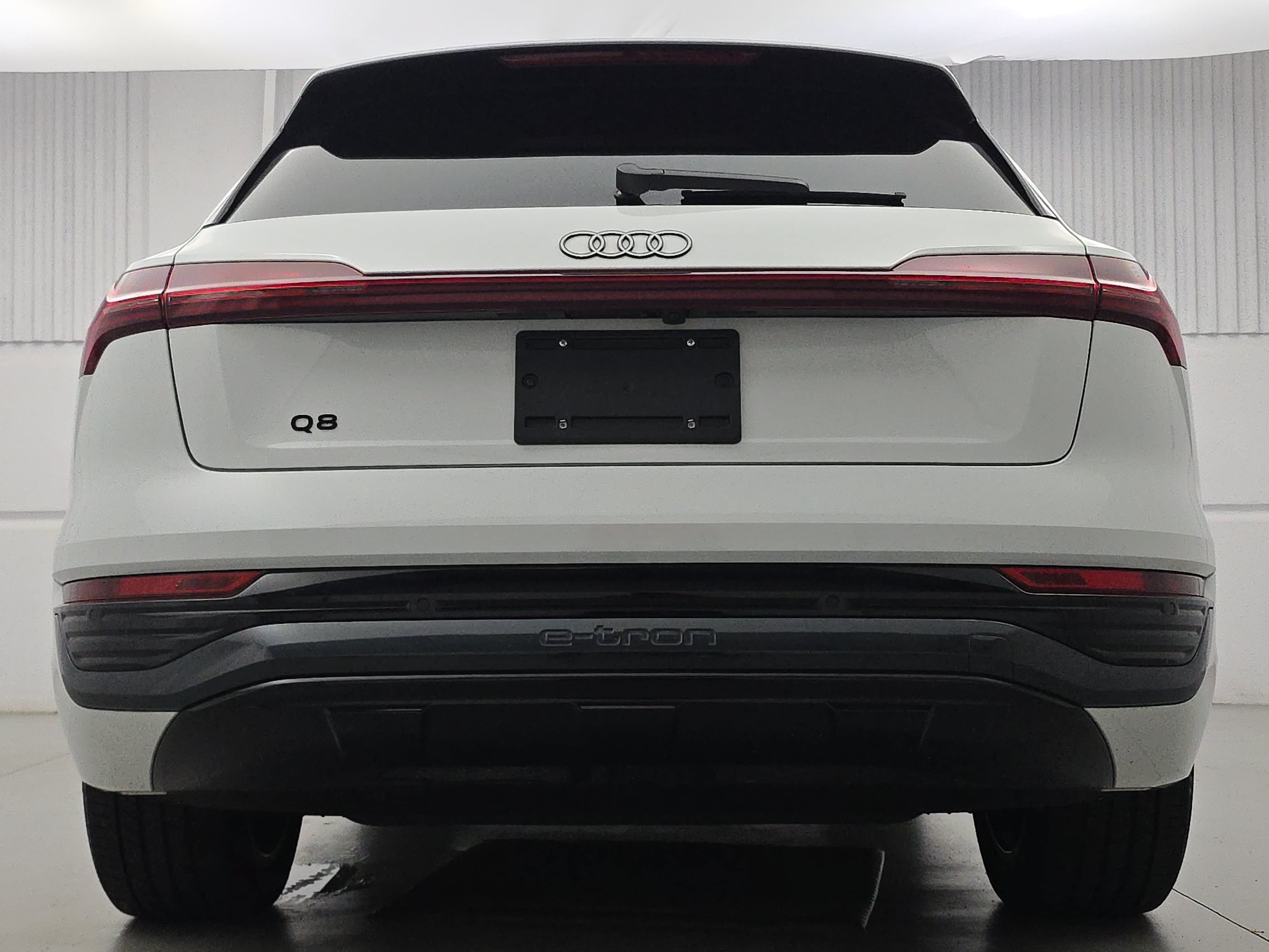 Used 2024 Audi Q8 e-tron Premium Plus AWD/4WD image 6