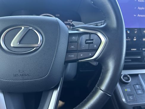 Used 2024 Lexus GX 550 w/ Cold Area Package AWD/4WD image 19
