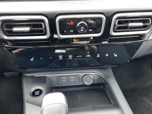 New 2026 Nissan Sentra SV w/ SV Convenience Package FWD image 14