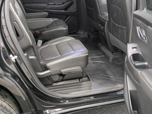 Used 2023 Chevrolet Traverse Premier w/ Redline Edition image 37